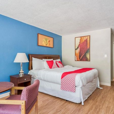 Oyo Hotel Battleboro Экстерьер фото