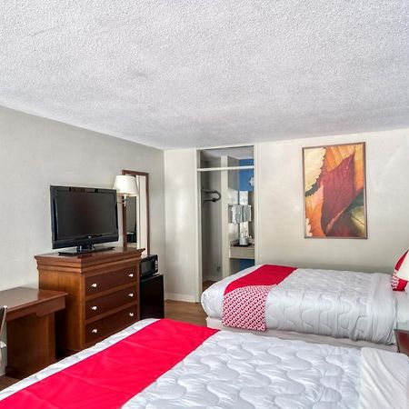 Oyo Hotel Battleboro Экстерьер фото