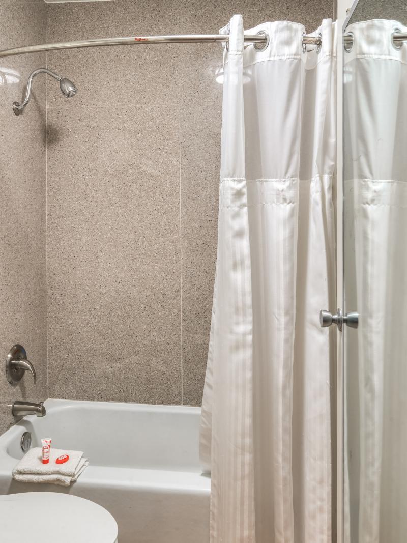 Oyo Hotel Battleboro Экстерьер фото
