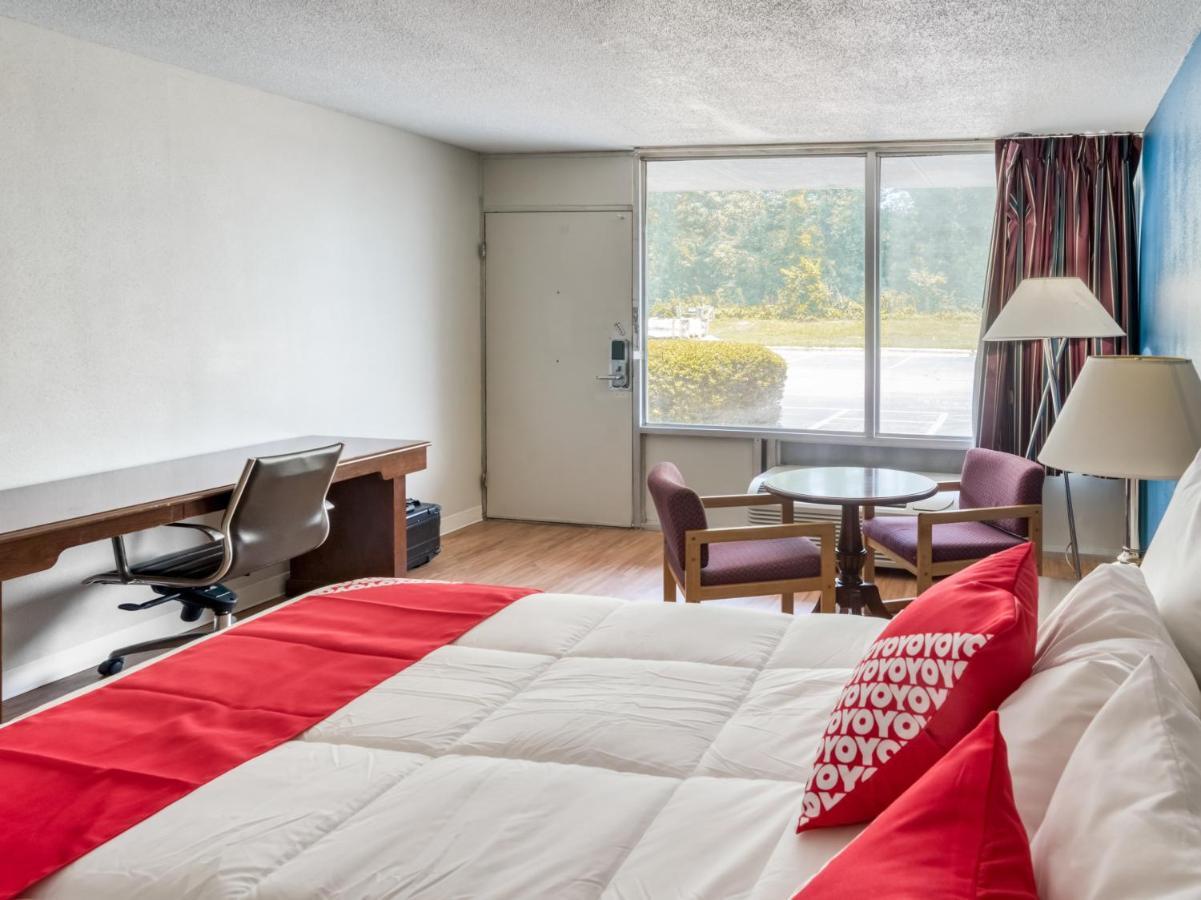 Oyo Hotel Battleboro Экстерьер фото